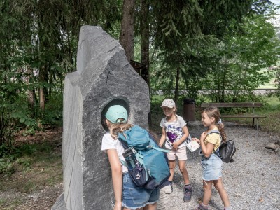 Saanis Klangerlebnis Erlebnisweg Saanen Gstaad Sommer Kinder Wandern Familie