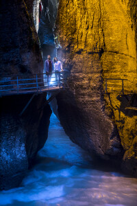 Abendbeleuchtung Aareschlucht 3
