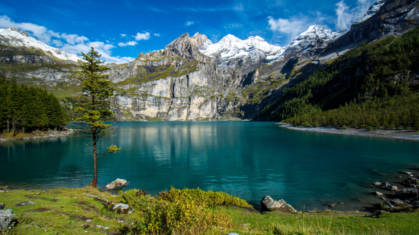 Aussicht auf den Oeschinensee oberhalb Kandersteg
