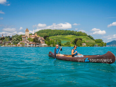 Kanuweg Sicht auf das schloss Spiez