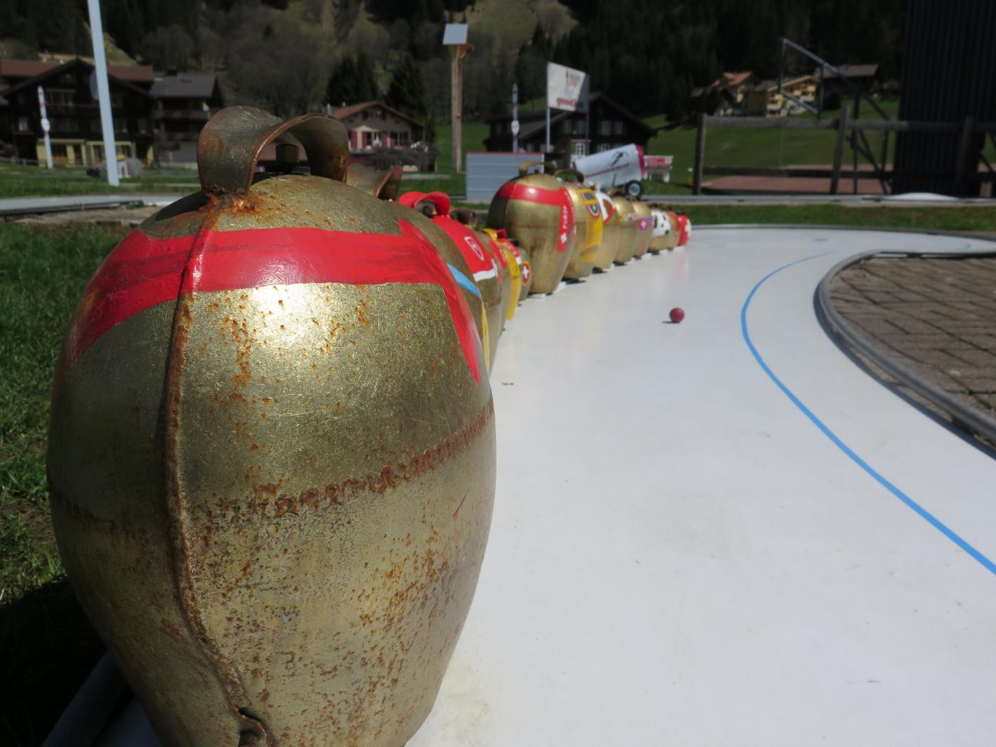 lauberhorn crazygolf wengen kuhglocken