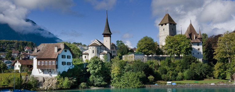 Schloss und Schlosskirche Spiez am Thunersee