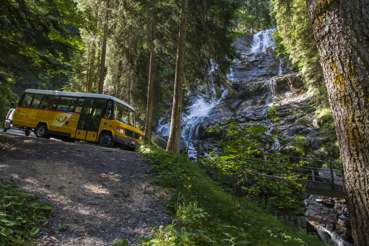 Fahrt mit dem Postauto von Reichenbach auf die Griesalp