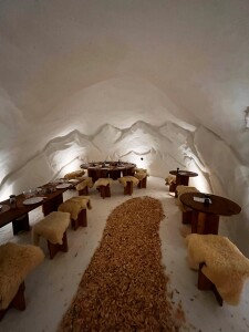 Stockhorn Fondue im Iglu