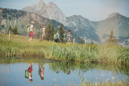 Bergbahnen Gstaad Wandern Familie Berner Oberland