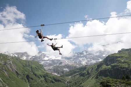 Zipline c Titlis Bergbahnen Fotograf Roger Gruetter