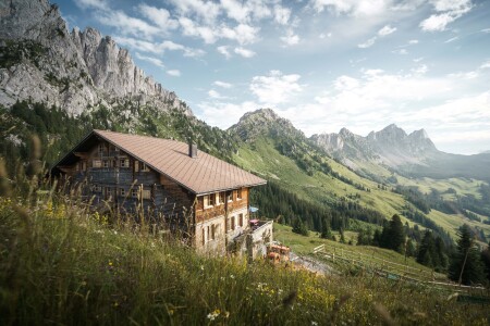 Postauto Linie Mittelberg 4