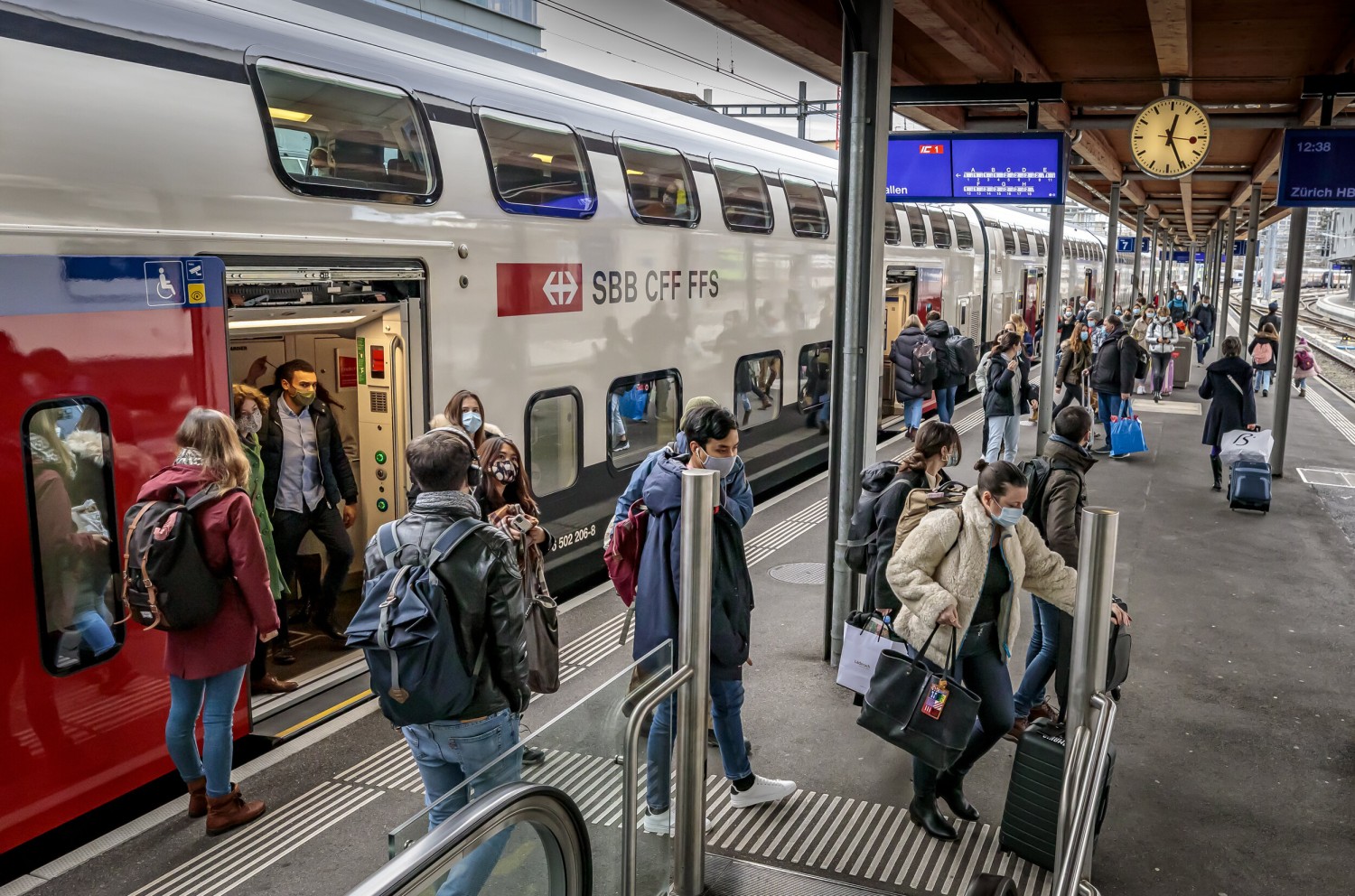 2021 sbb bahnhof bern welle