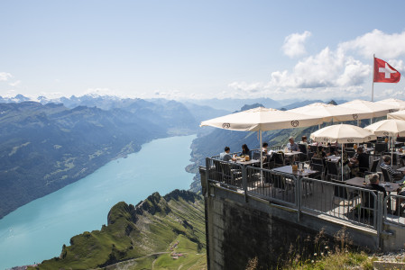 2021 Gipfel Restaurant Rothorn Terrasse See Aussicht Sommer