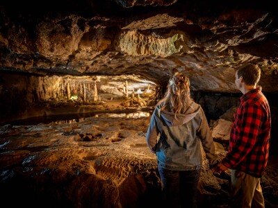 Beatushoehle Innen Paar Foto David Birri